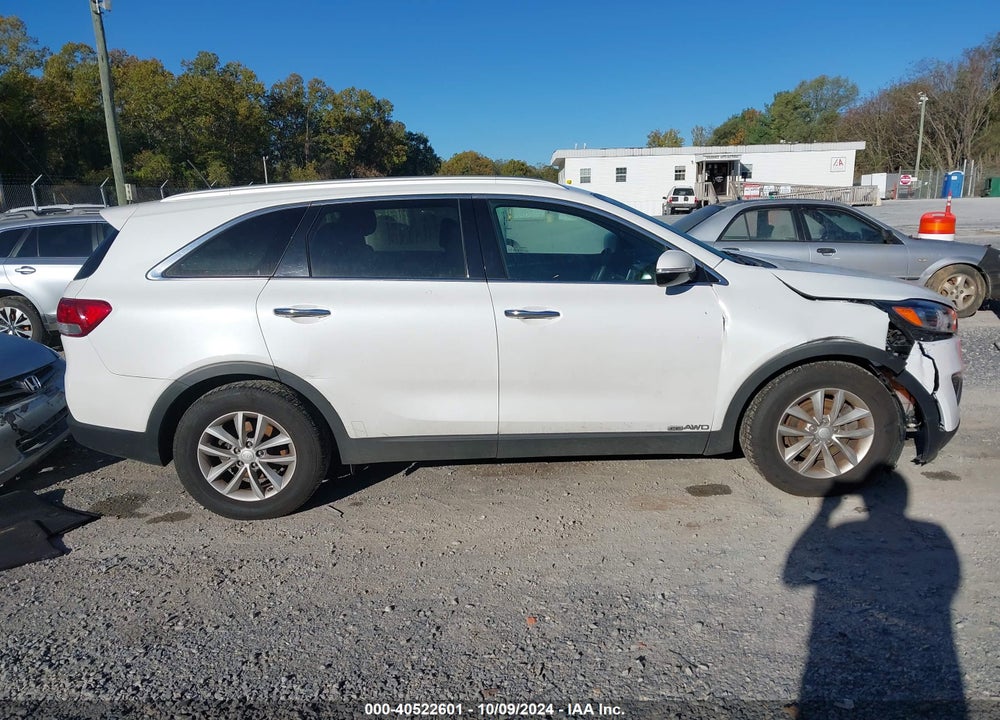 2017 KIA SORENTO 3.3L LX VIN: 5XYPGDA5XHG326521
