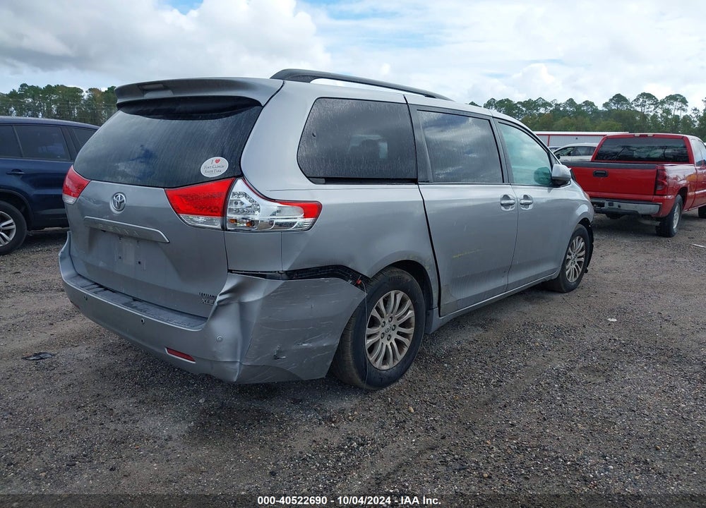 2011 TOYOTA SIENNA XLE V6 VIN: 5TDYK3DC7BS002556