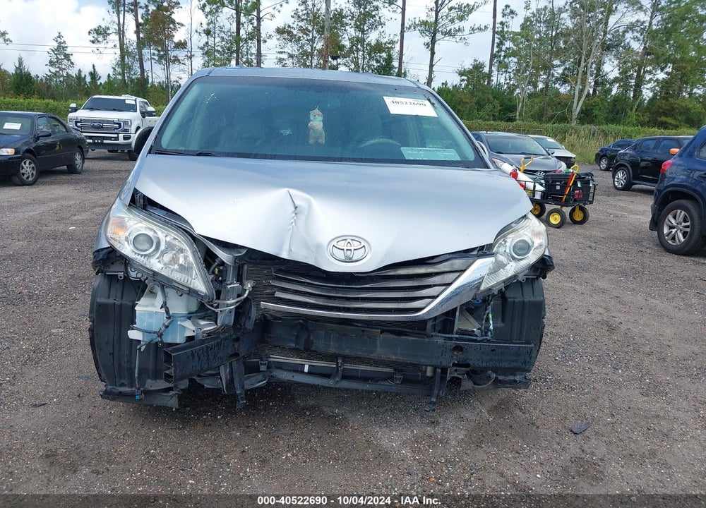 2011 TOYOTA SIENNA XLE V6 VIN: 5TDYK3DC7BS002556