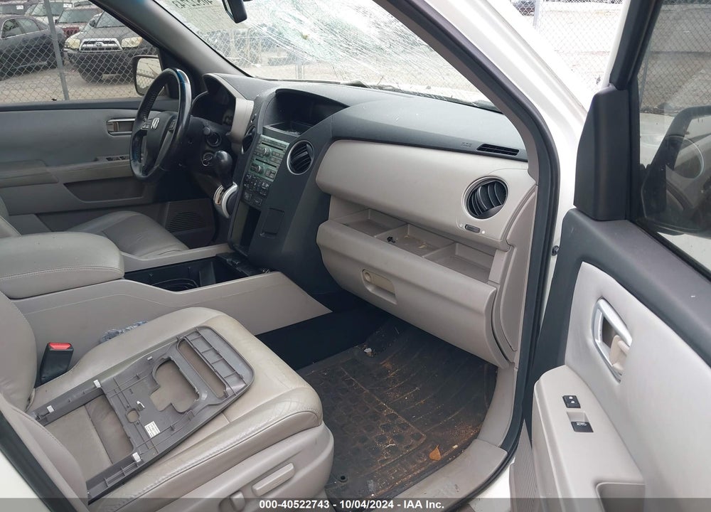 2010 HONDA PILOT EX-L VIN: 5FNYF3H61AB007781