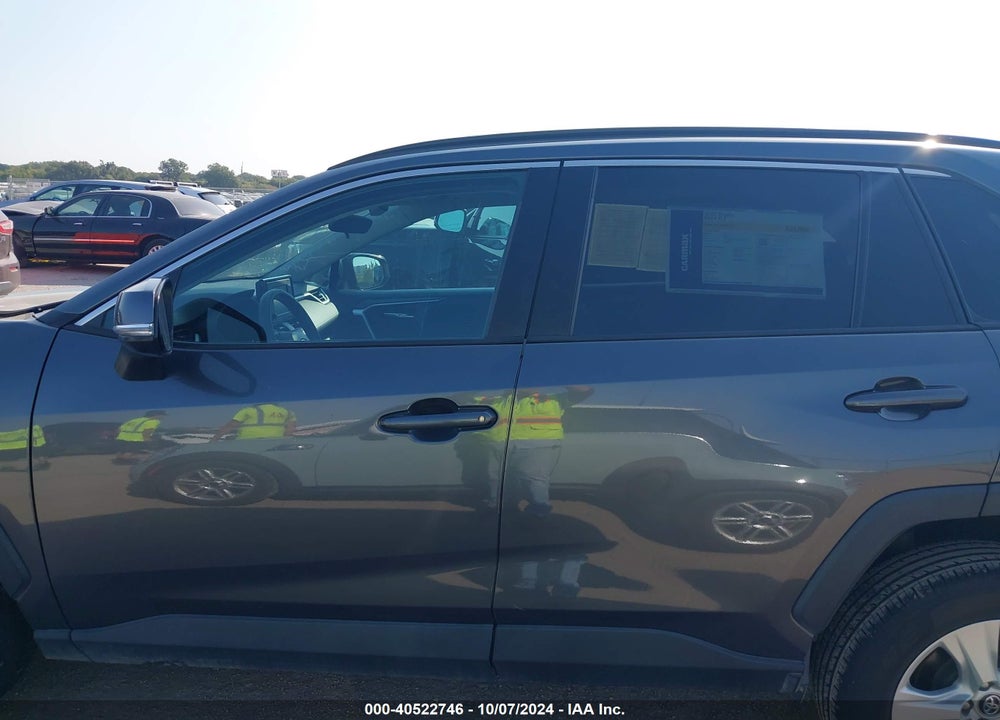 2020 TOYOTA RAV4 XLE VIN: 2T3W1RFV5LC073087