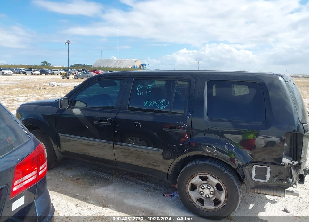 2015 HONDA PILOT LX VIN: 5FNYF3H24FB015457