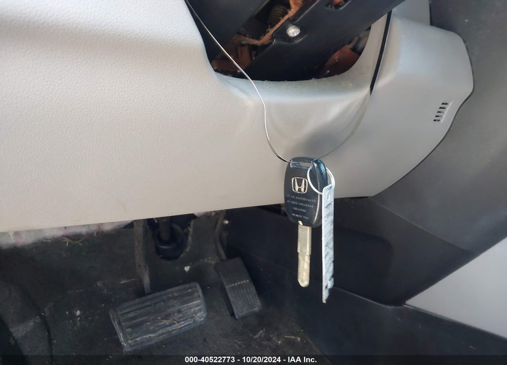 2015 HONDA PILOT LX VIN: 5FNYF3H24FB015457