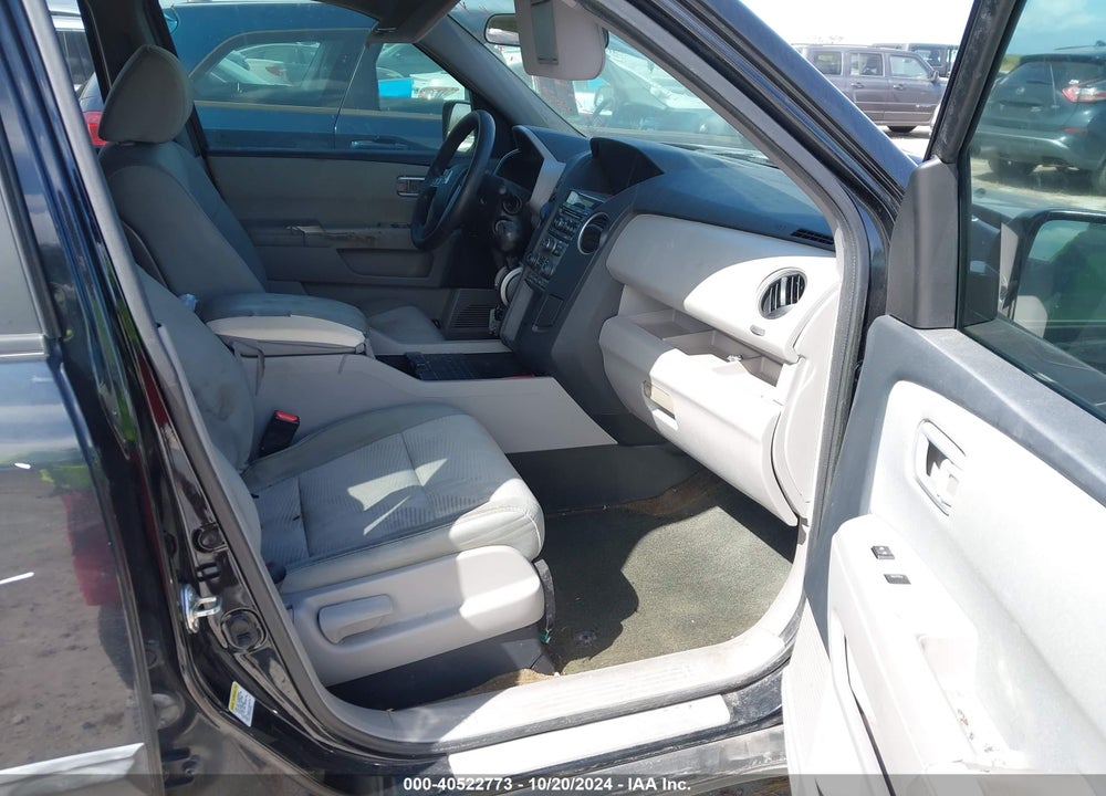 2015 HONDA PILOT LX VIN: 5FNYF3H24FB015457