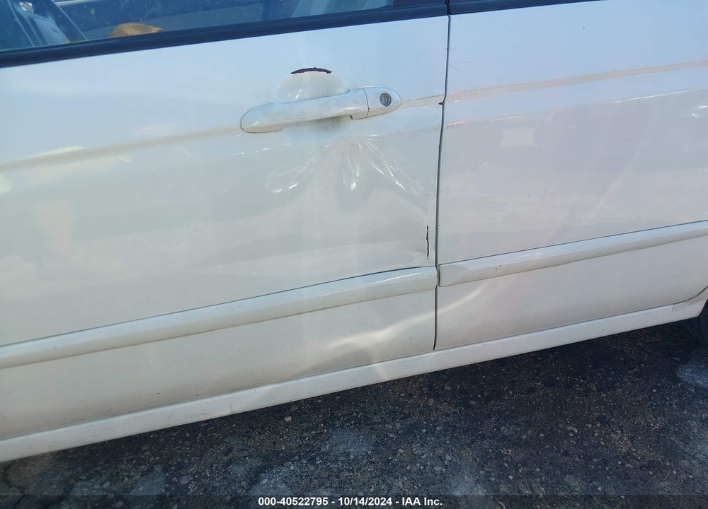 2009 KIA SPECTRA EX VIN: KNAFE221595634561