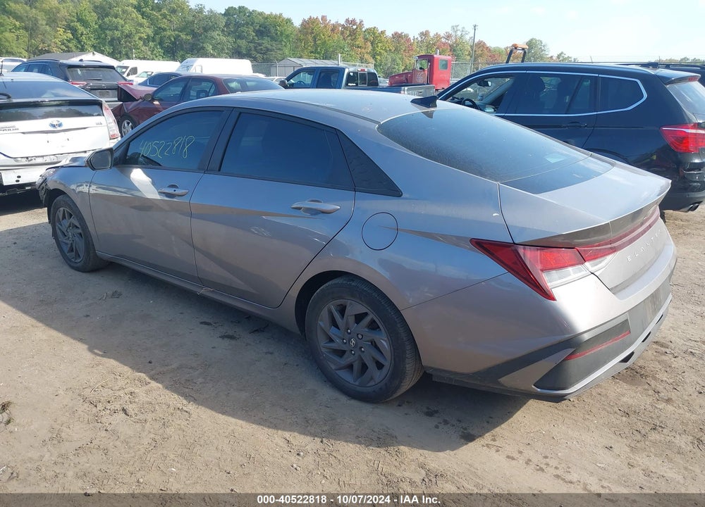 2024 HYUNDAI ELANTRA VIN: KMHLM4DG9RU675265