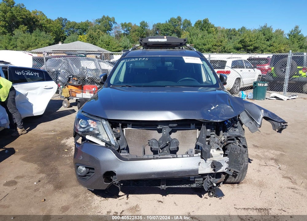 2018 NISSAN PATHFINDER SV VIN: 5N1DR2MN0JC629990