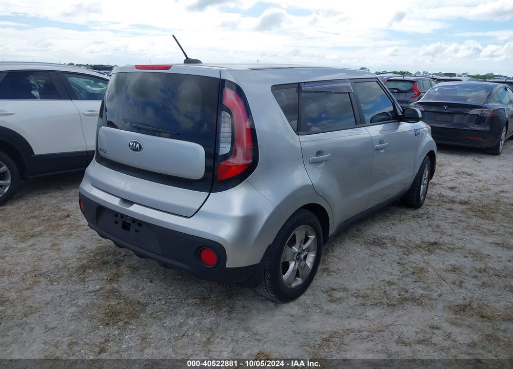 2018 KIA SOUL VIN: KNDJN2A29J7620646