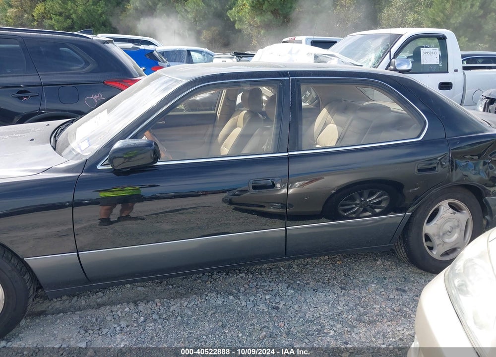 1998 LEXUS LS 400 VIN: JT8BH28F3W0138628
