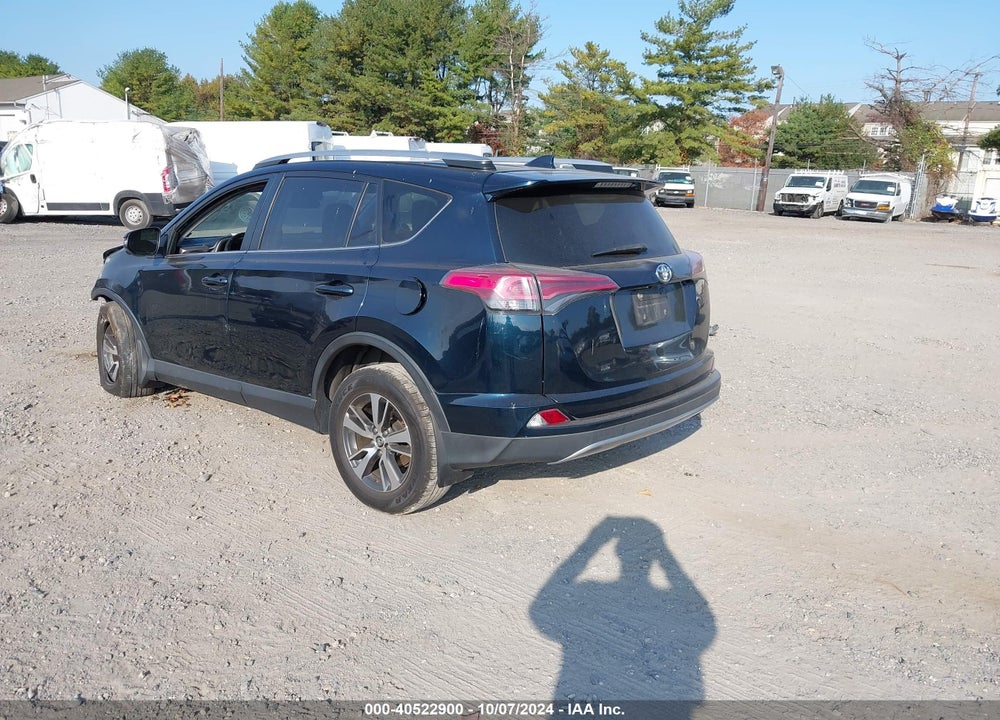 2018 TOYOTA RAV4 XLE VIN: JTMRFREV9JJ736042
