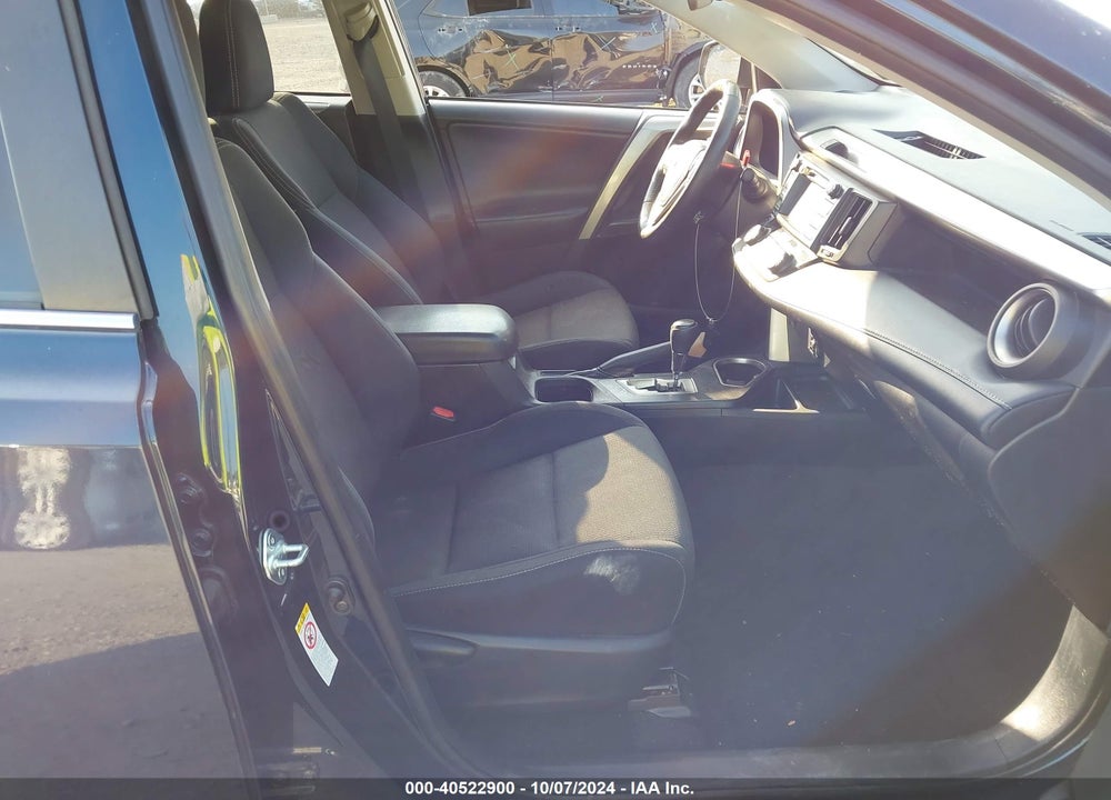 2018 TOYOTA RAV4 XLE VIN: JTMRFREV9JJ736042