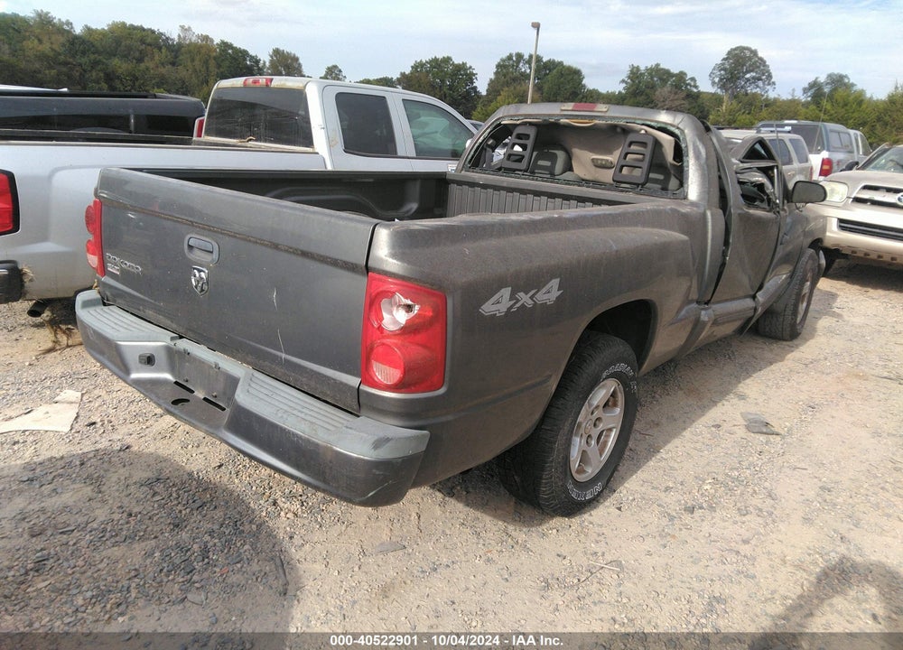 2005 DODGE DAKOTA SLT VIN: 1D7HW42K15S273876