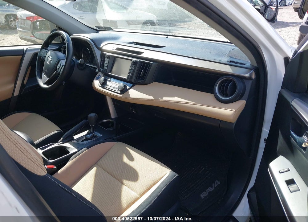 2018 TOYOTA RAV4 HYBRID XLE VIN: JTMRJREV3JD173549