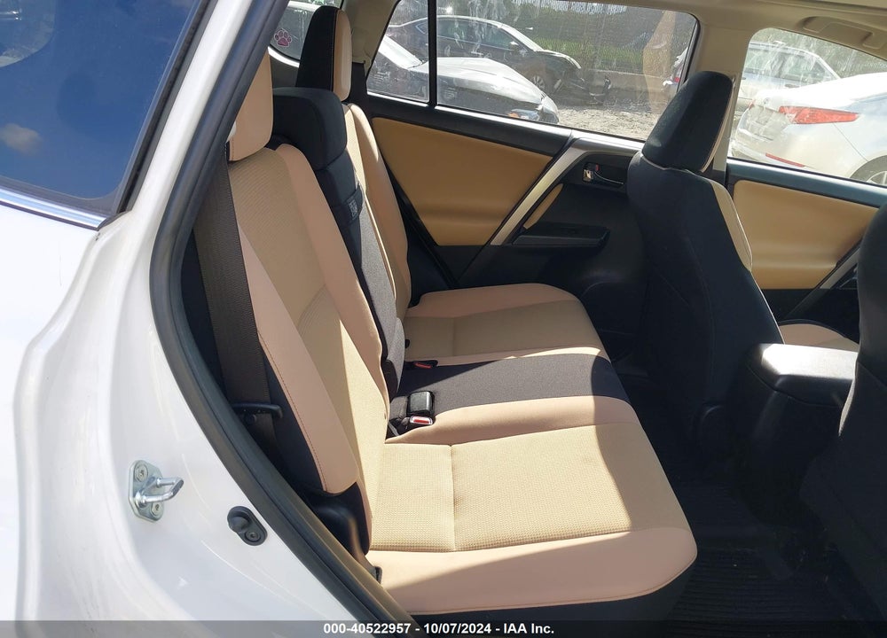 2018 TOYOTA RAV4 HYBRID XLE VIN: JTMRJREV3JD173549