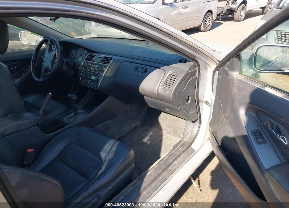2002 HONDA ACCORD 3.0 EX VIN: 1HGCG22592A027418
