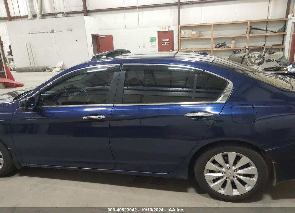2013 HONDA ACCORD VIN: 1HGCR2F87DA050813