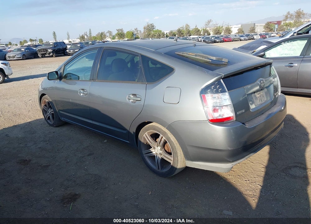 2005 TOYOTA PRIUS VIN: JTDKB20U750118152