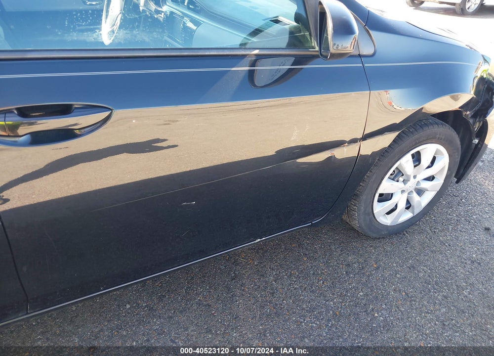 2015 TOYOTA COROLLA LE VIN: 2T1BURHE9FC332471