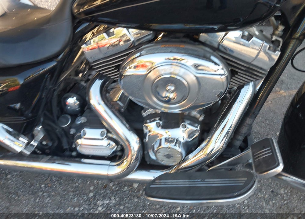 2013 HARLEY-DAVIDSON FLTRX ROAD GLIDE CUSTOM VIN: 1HD1KHM16DB646281
