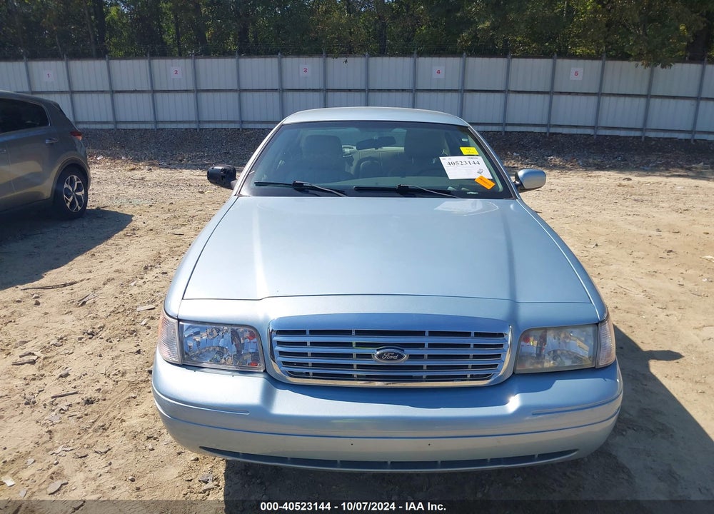 2011 FORD CROWN VICTORIA LX VIN: 2FABP7EV8BX150076