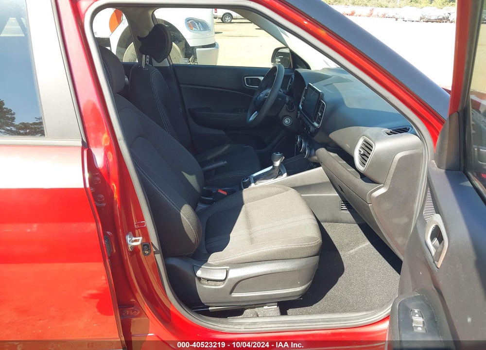 2020 HYUNDAI VENUE SEL VIN: KMHRC8A30LU029030