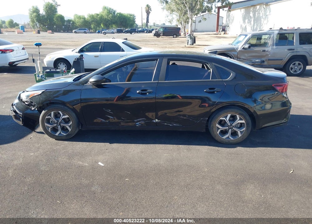 2019 KIA FORTE LXS VIN: 3KPF24ADXKE016486
