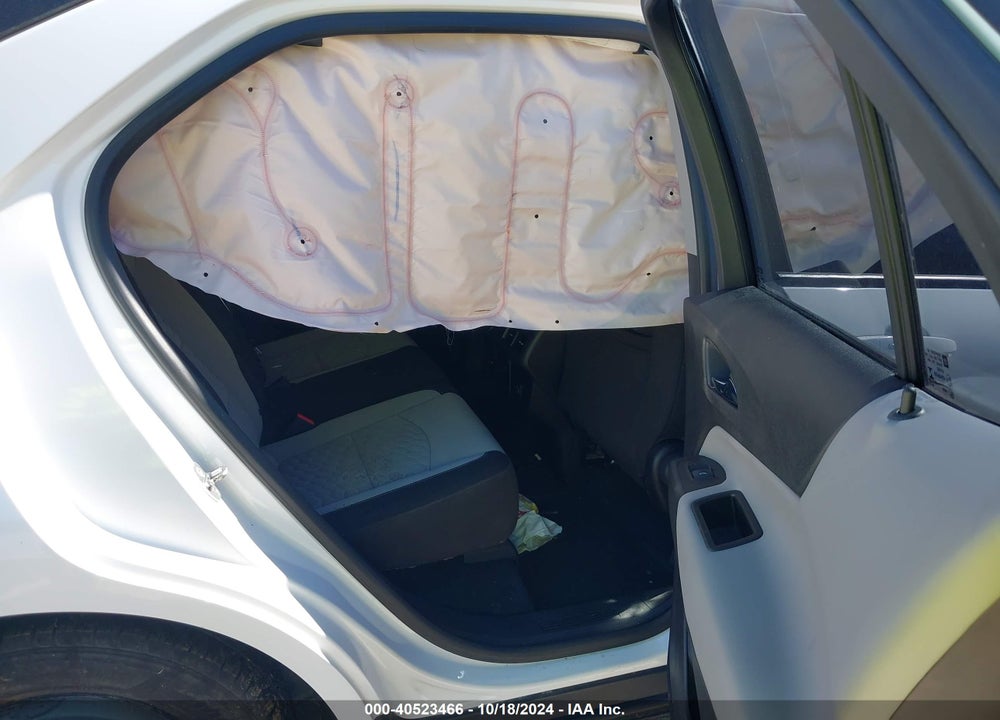 2019 CHEVROLET EQUINOX LS VIN: 3GNAXSEVXKL227631