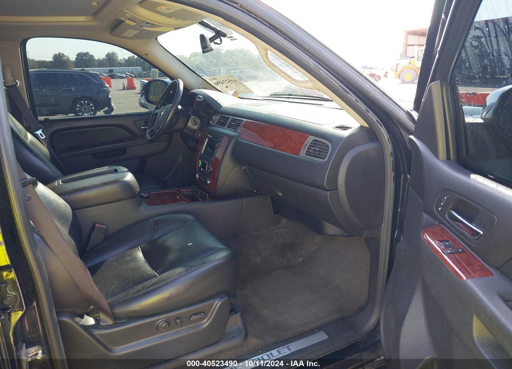 2010 CHEVROLET TAHOE LTZ VIN: 1GNUCCE01AR185814