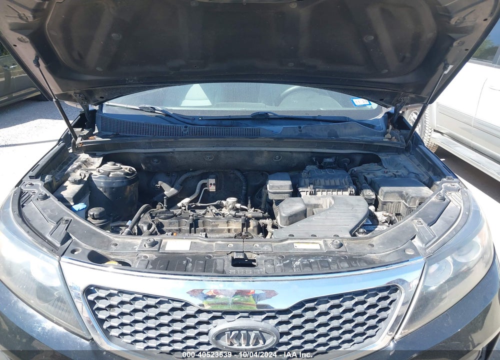 2012 KIA SORENTO LX VIN: 5XYKT3A64CG293954
