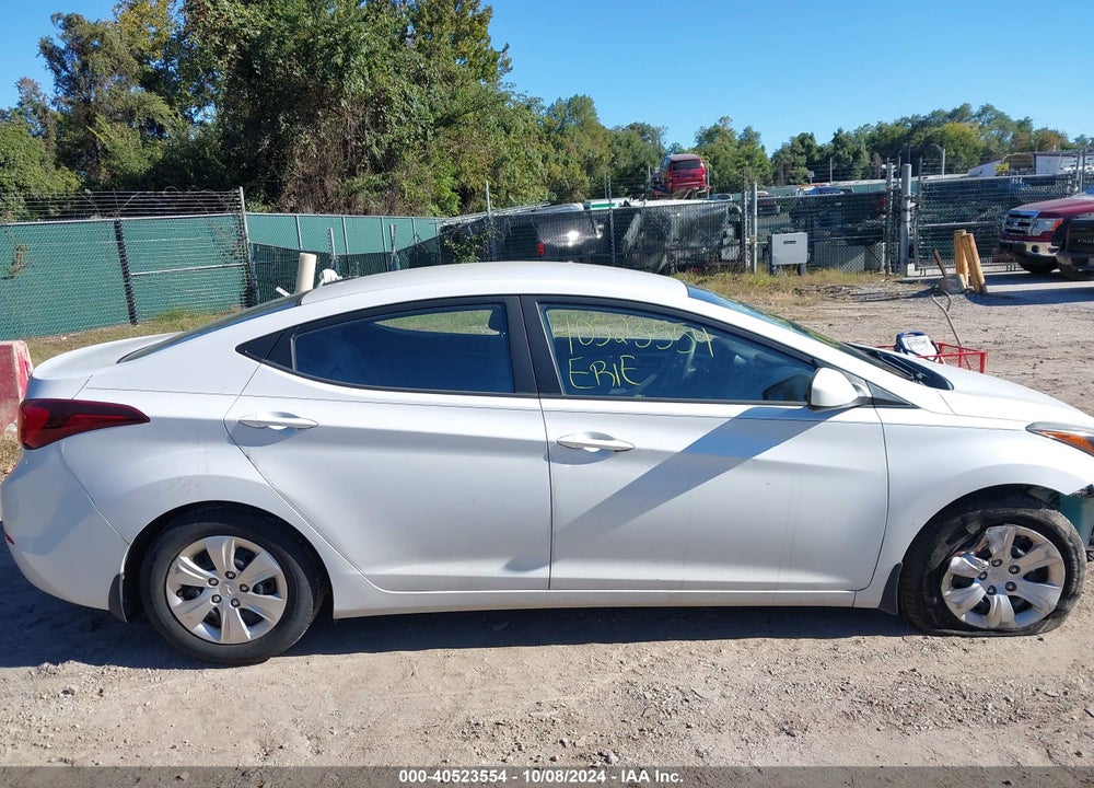 2016 HYUNDAI ELANTRA SE VIN: 5NPDH4AE4GH668778