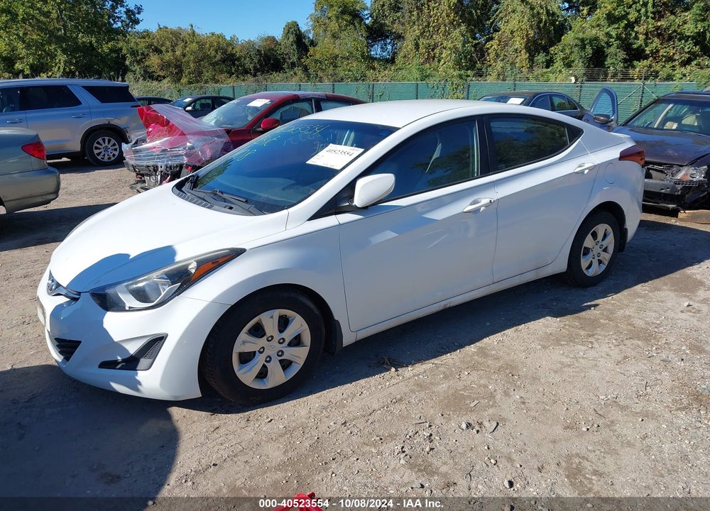 2016 HYUNDAI ELANTRA SE VIN: 5NPDH4AE4GH668778