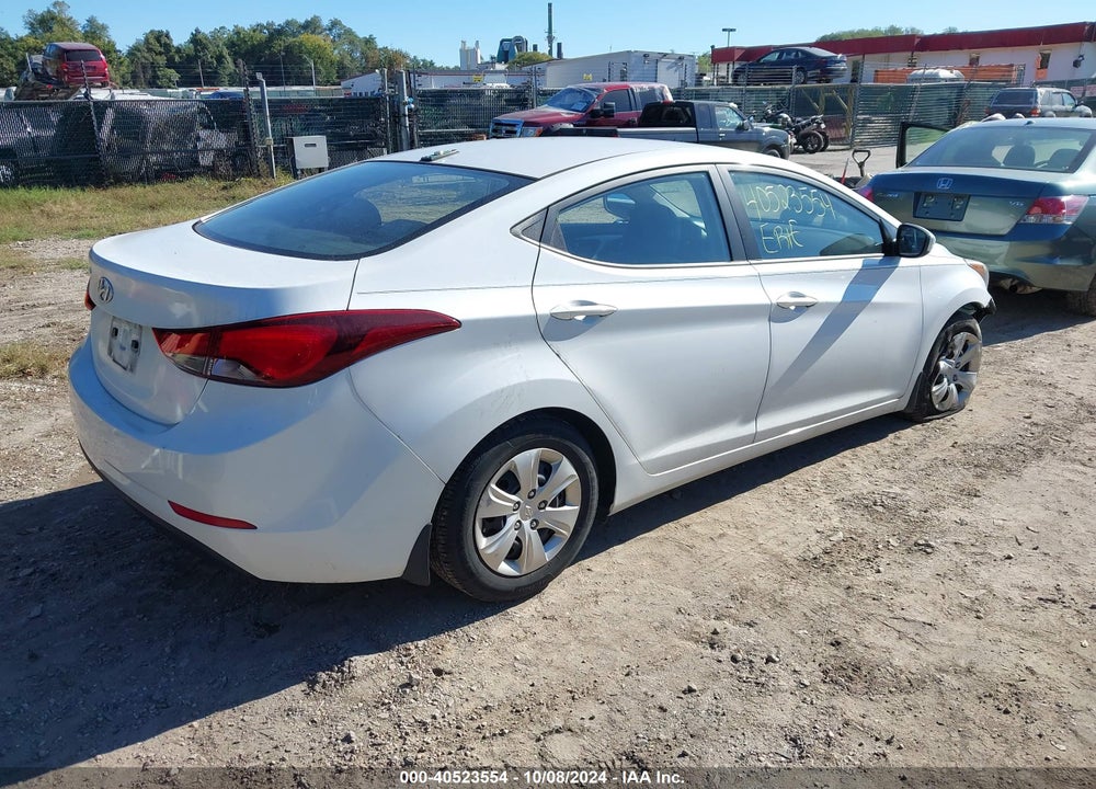 2016 HYUNDAI ELANTRA SE VIN: 5NPDH4AE4GH668778