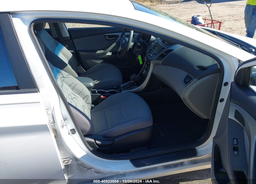 2016 HYUNDAI ELANTRA SE VIN: 5NPDH4AE4GH668778