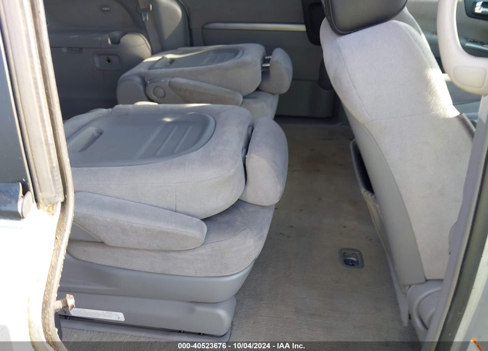 2007 HYUNDAI ENTOURAGE GLS/LIMITED/SE VIN: KNDMC233976013556