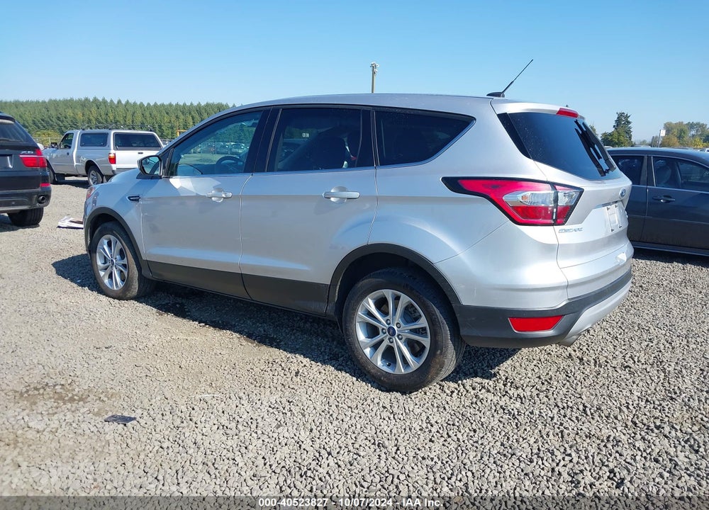 2017 FORD ESCAPE SE VIN: 1FMCU9GD7HUD12881