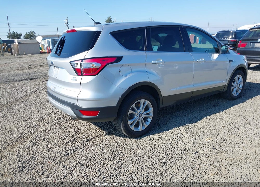 2017 FORD ESCAPE SE VIN: 1FMCU9GD7HUD12881
