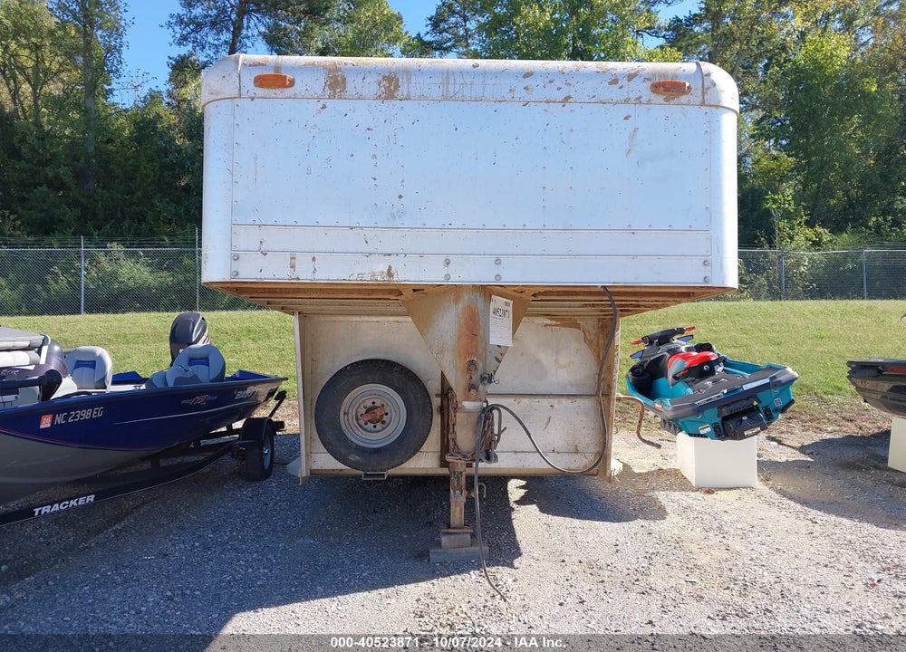 1991 4 STAR UTILITY VIN: 1S9S18207M0113023