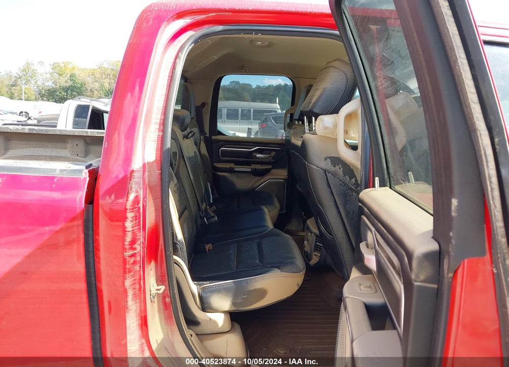 2019 RAM 1500 LAIE  4X4 6'4 BOX VIN: 1C6SRFDT8KN668731