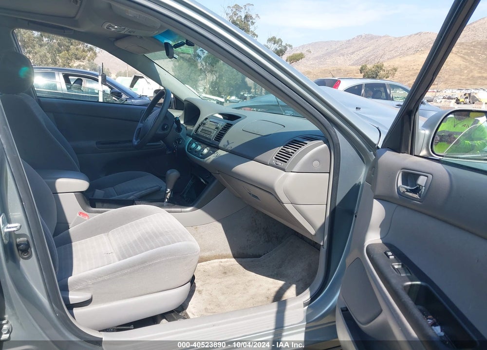 2005 TOYOTA CAMRY LE V6 VIN: 4T1BF32K55U610897