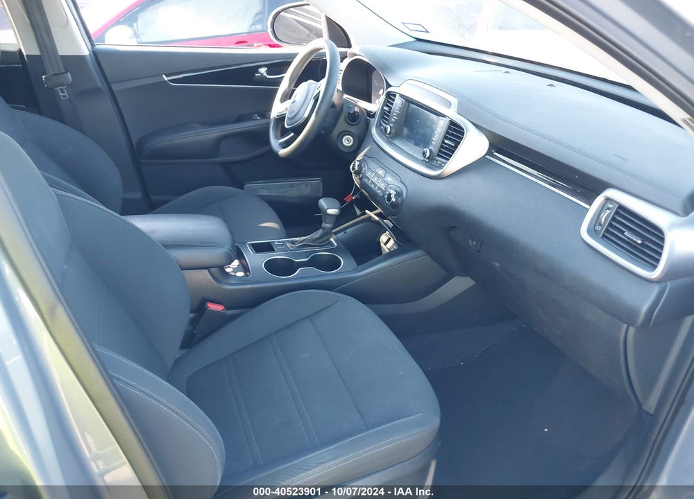2020 KIA SORENTO 3.3L LX VIN: 5XYPG4A52LG683488