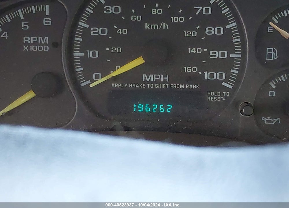 2000 CHEVROLET SILVERADO 1500 VIN: 1GCEK14T8YE208121