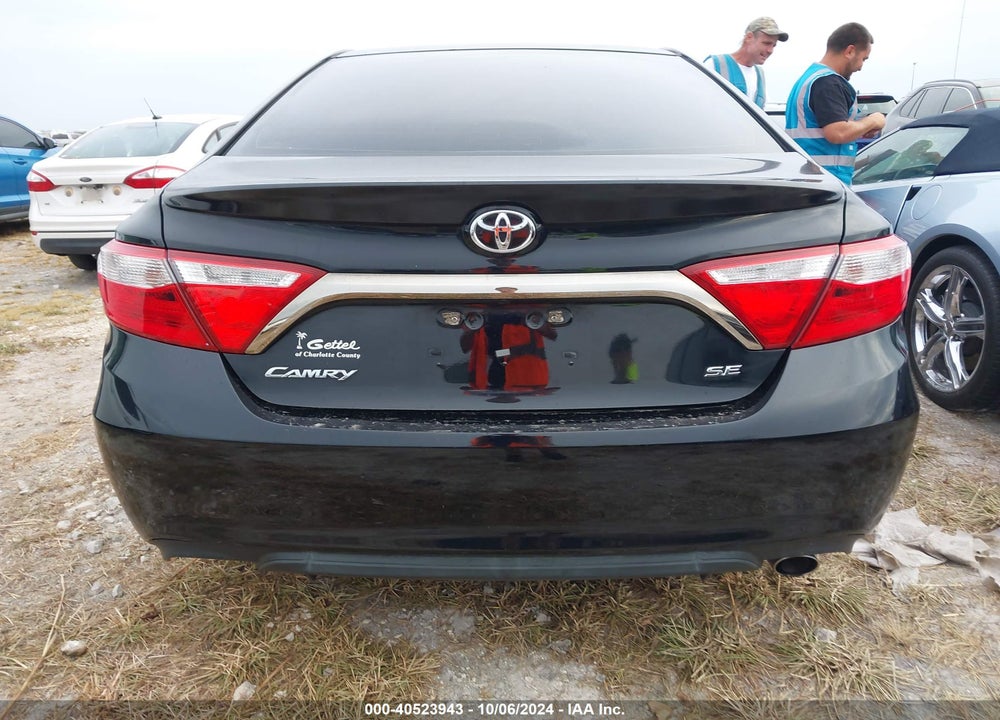 2015 TOYOTA CAMRY SE VIN: 4T1BF1FK5FU001356