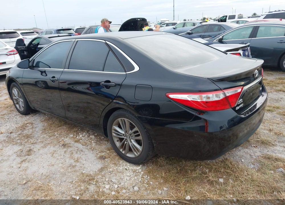 2015 TOYOTA CAMRY SE VIN: 4T1BF1FK5FU001356