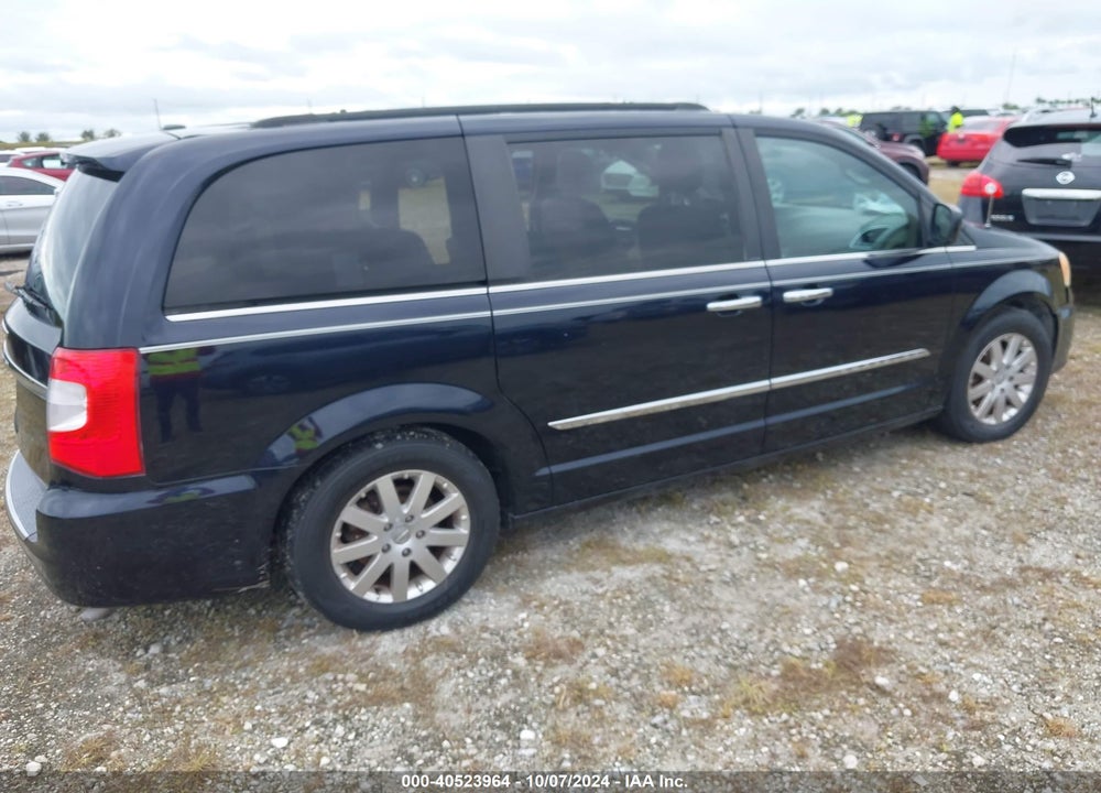 2011 CHRYSLER TOWN & COUNTRY TOURING-L VIN: 2A4RR8DG2BR617986