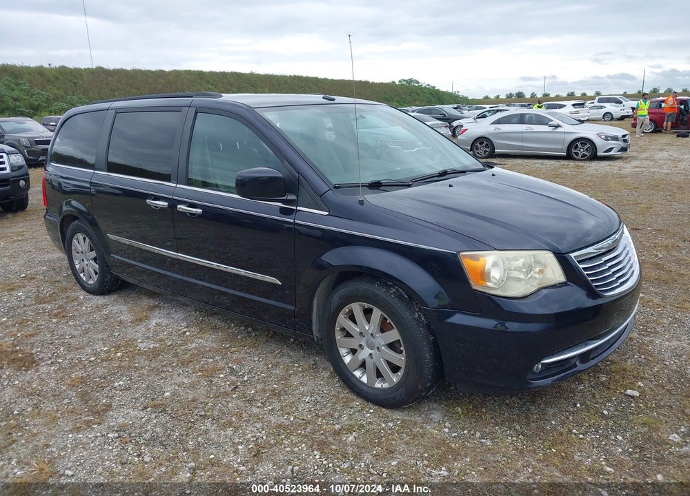 2011 CHRYSLER TOWN & COUNTRY TOURING-L VIN: 2A4RR8DG2BR617986