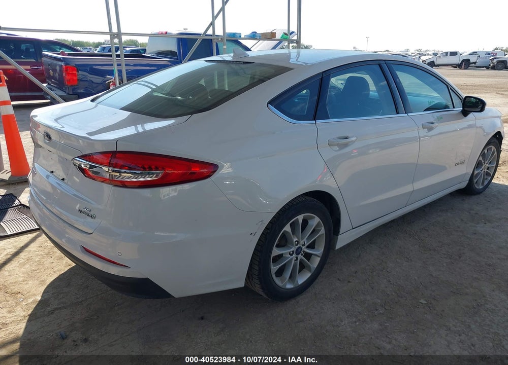 2019 FORD FUSION HYBRID SE VIN: 3FA6P0LU4KR143837