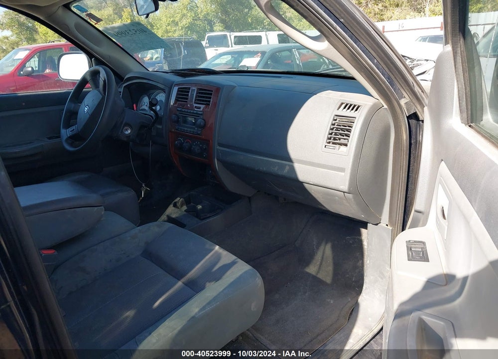 2005 DODGE DAKOTA SLT VIN: 1D7HW48J95S342425