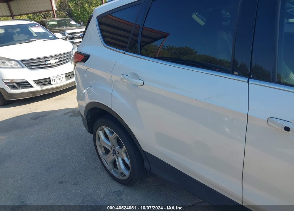 2017 FORD ESCAPE TITANIUM VIN: 1FMCU0J92HUE93419