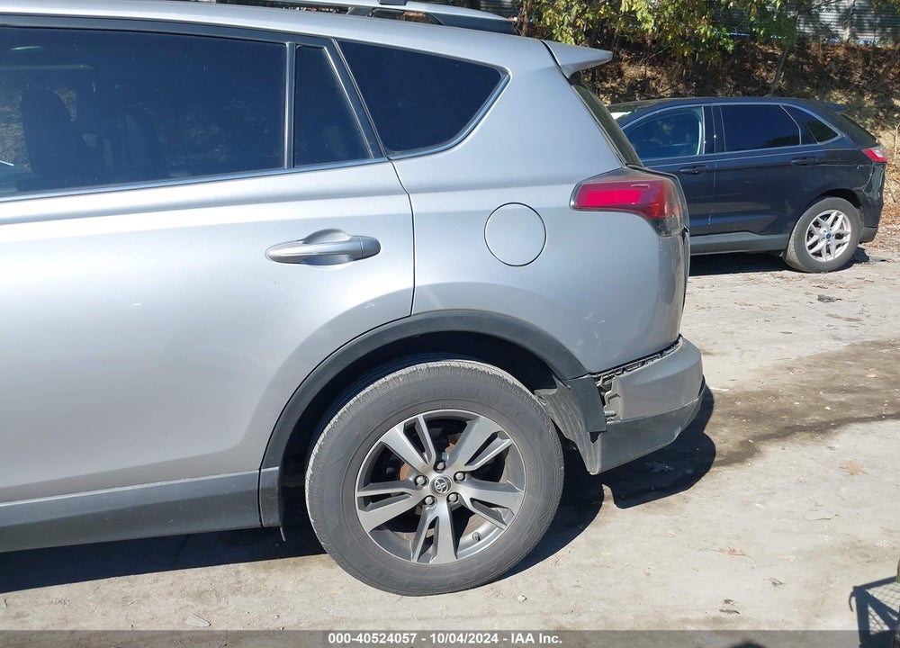 2016 TOYOTA RAV4 XLE VIN: 2T3RFREV6GW439241