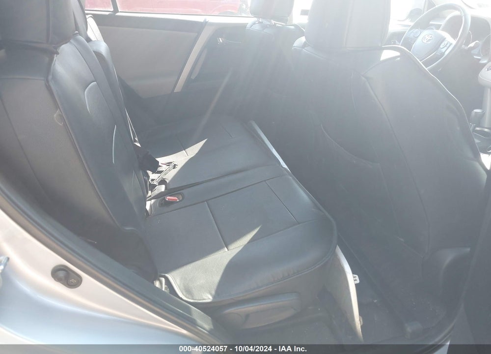 2016 TOYOTA RAV4 XLE VIN: 2T3RFREV6GW439241